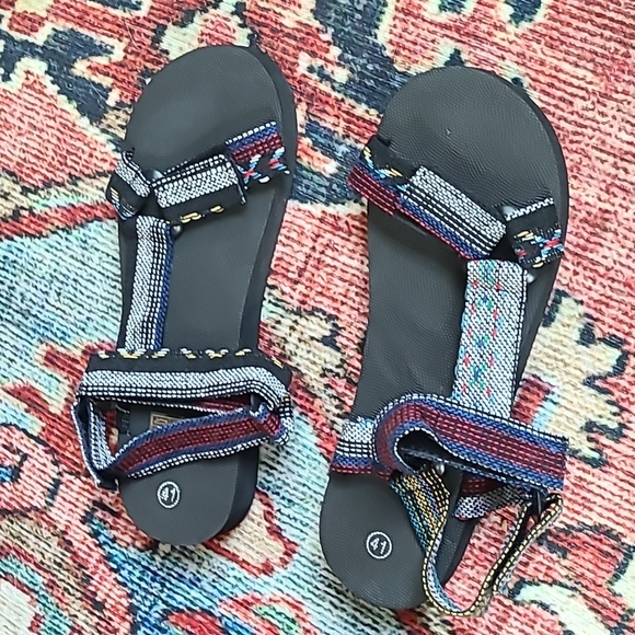 Velcro strapped Shein Sandals - Picture 2 of 2